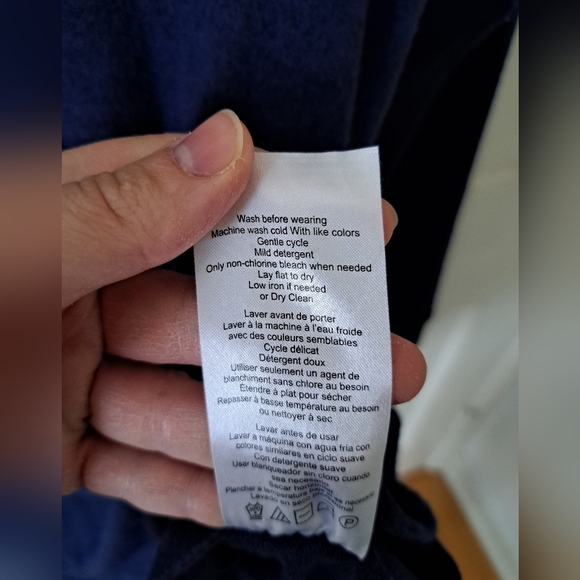 Motherhood Maternity Blue V-neck Shirt Size Medium - Picture 4 of 9